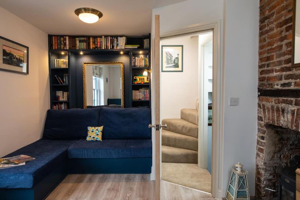 Herring Girl House - Harbourside Property, Sleeps 8 Скарбъро Екстериор снимка